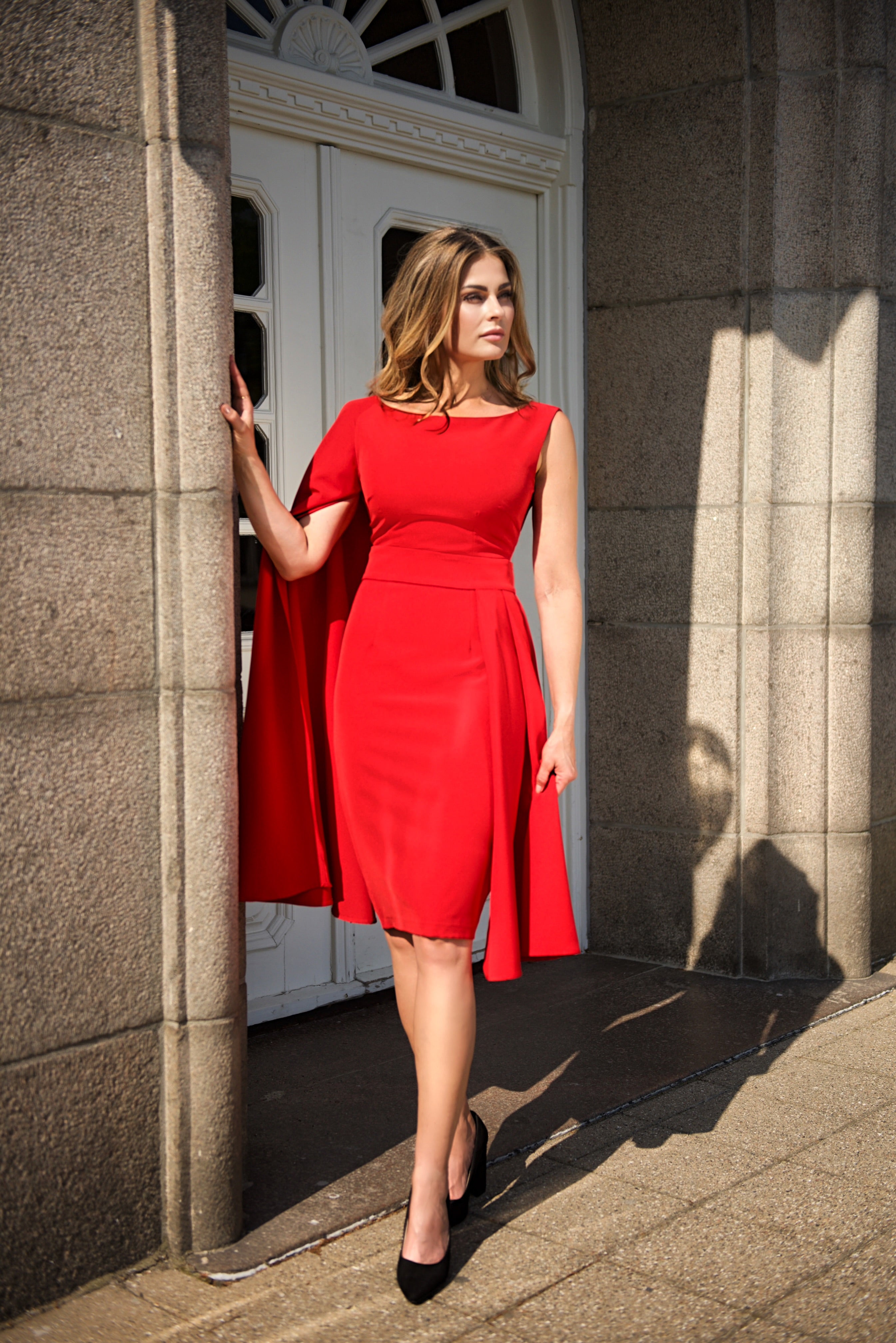 ZINAH (BEAUTY) RED SIDE CAPE W/ REMOVABLE BELT