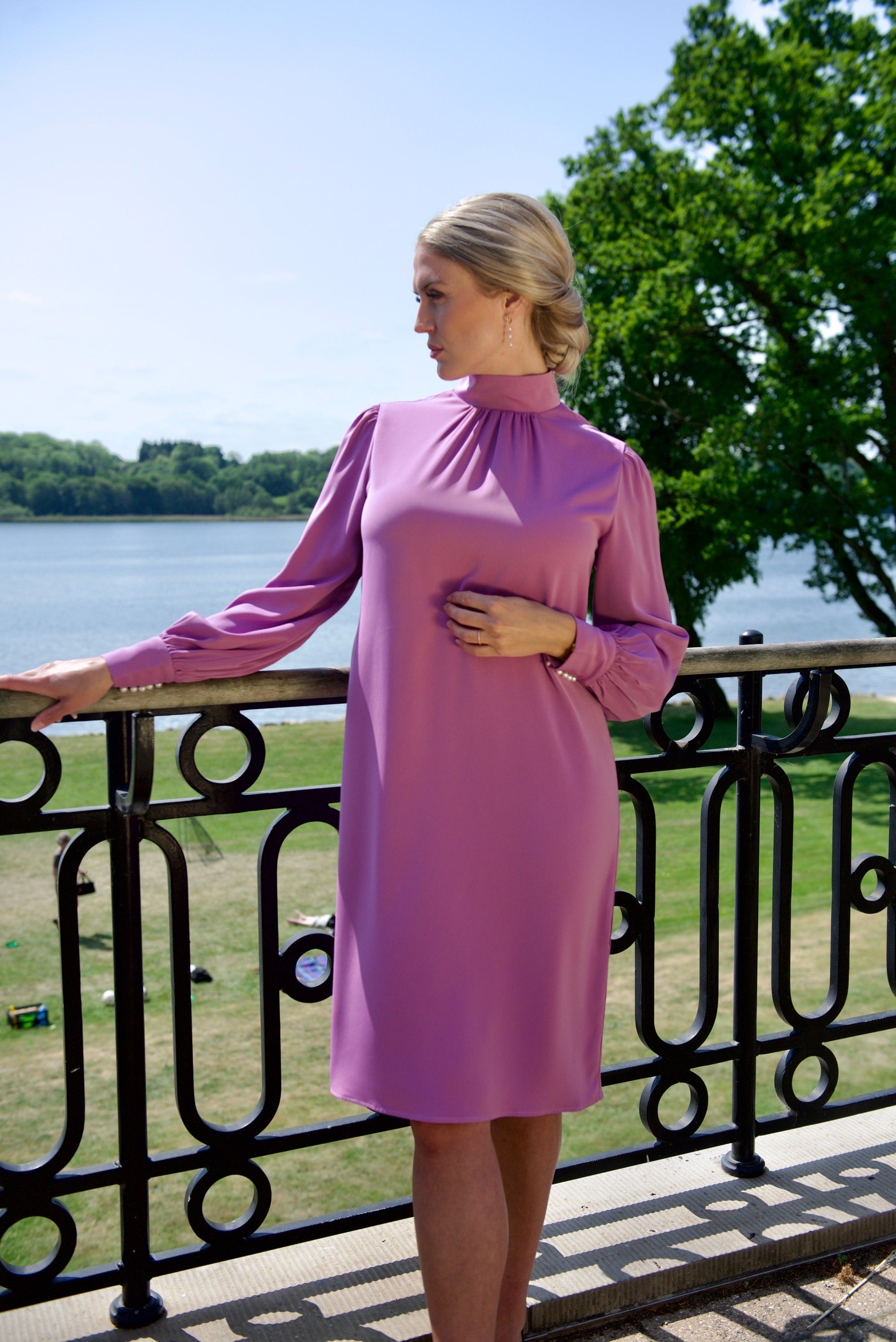 GRACE (CHARMING) DUSTY PINK KNEE-LENGTH DRESS WITH HIGH NECK, LONG SLEEVES AND PEARL BUTTONS